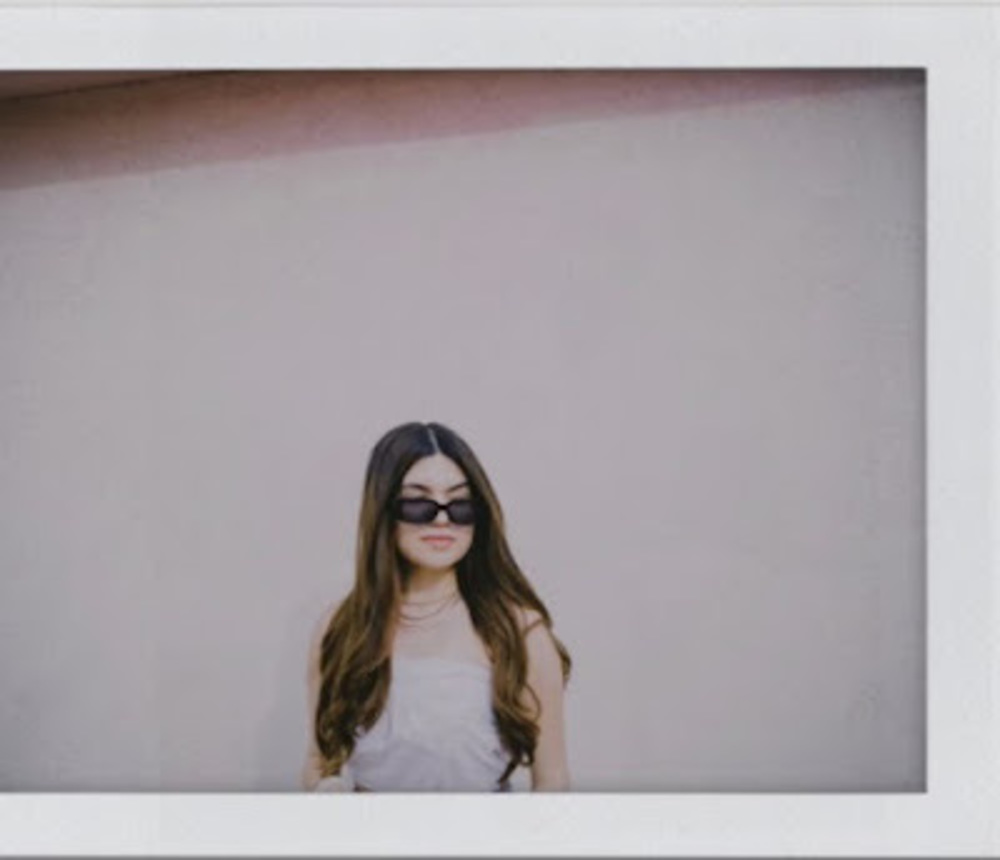 Meet your Posher, Claudia renata